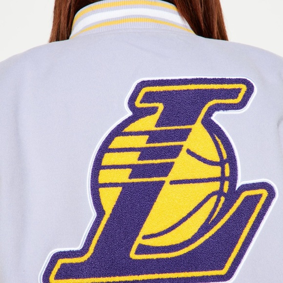Women’s NBA LA Lakers Varsity Jacket - Picture 5 of 10
